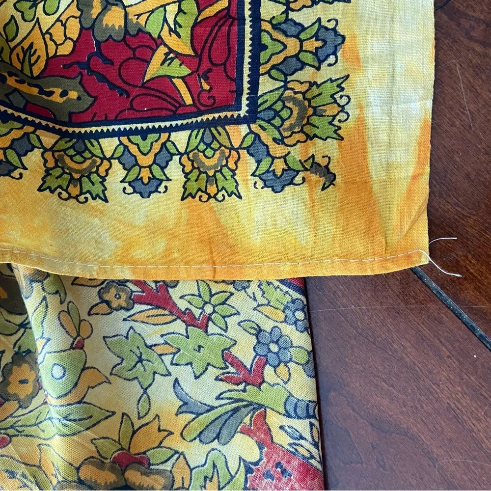 80x80 Cotton Rectangular Tablecloth.